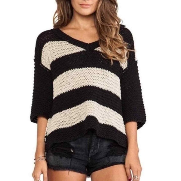 Free People Black & Cream Striped Chunky Pullover Knit V-neck Sweater Size XS - Picture 11 of 11